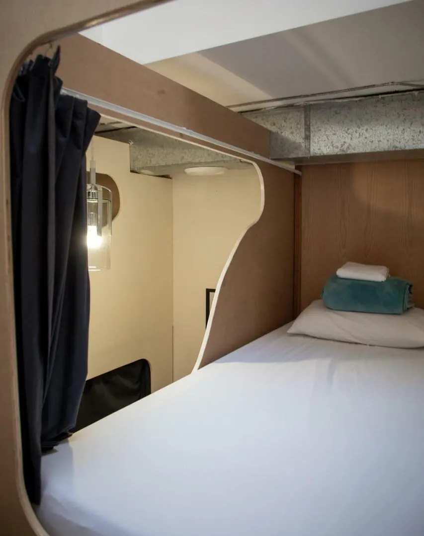 Two Peas Pod Hostel Toronto